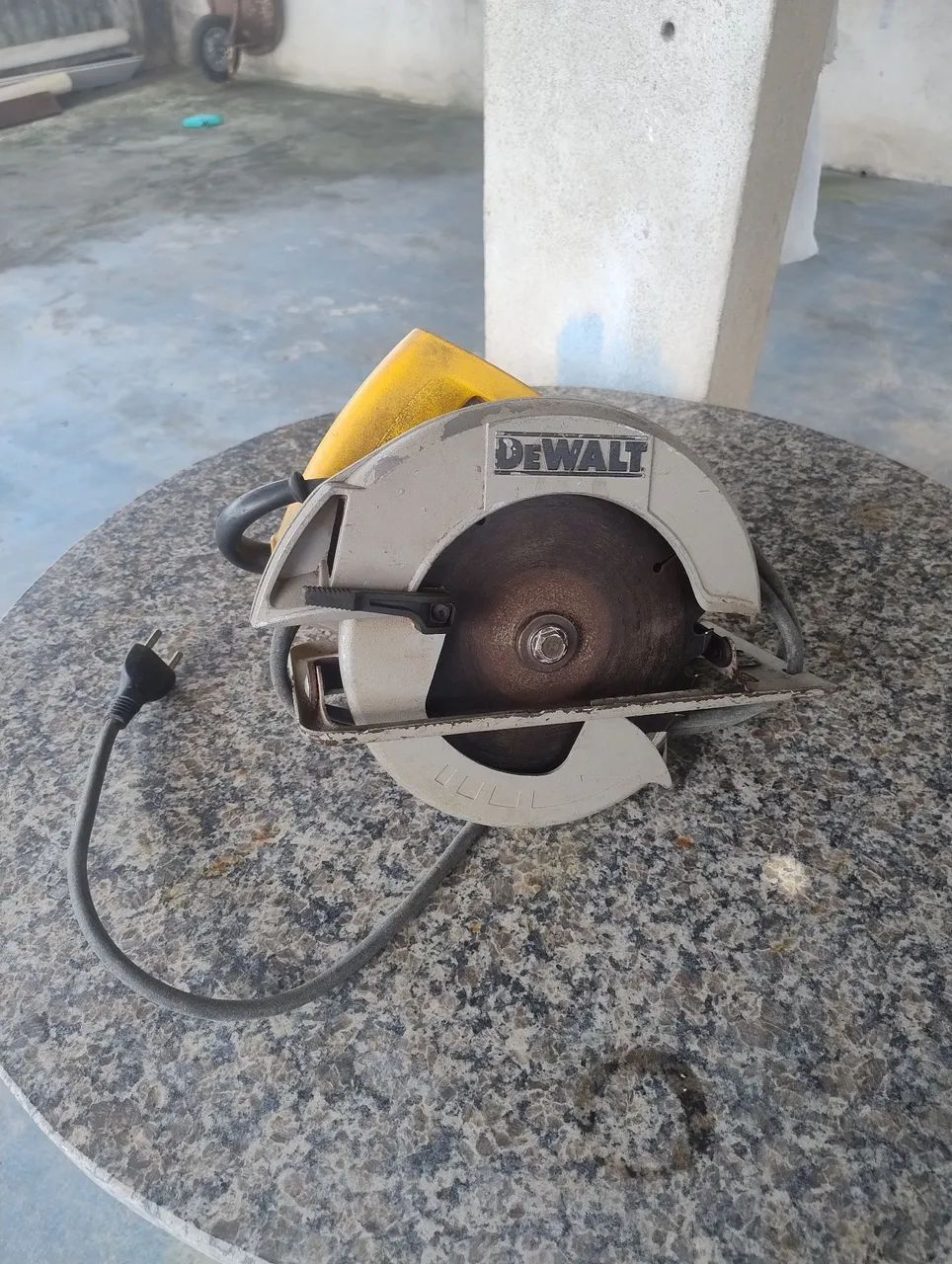 Serra Circular DeWalt Bivolt - Funcionando Perfeitamente