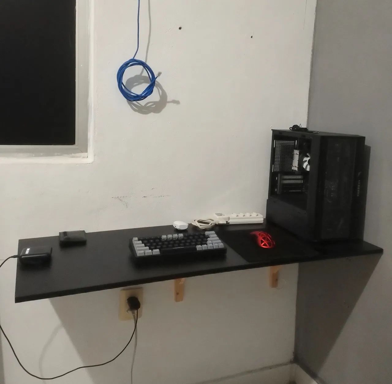 Mesa Suspensa 