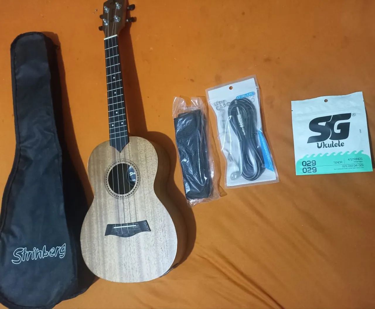 Ukulele uk06t