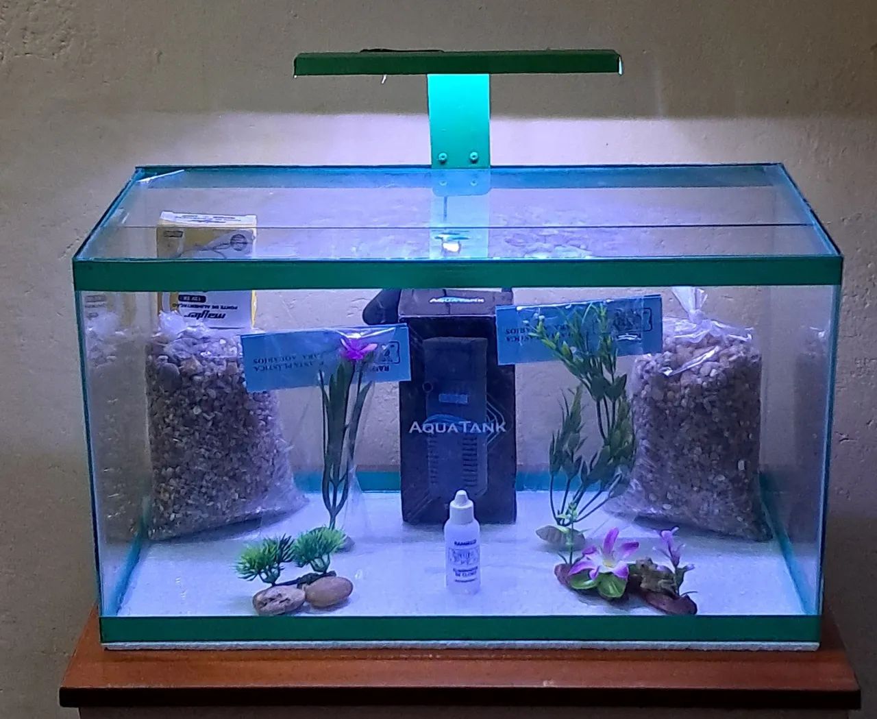 Aquário completo 50x25x28 35 litros  - Foto 3