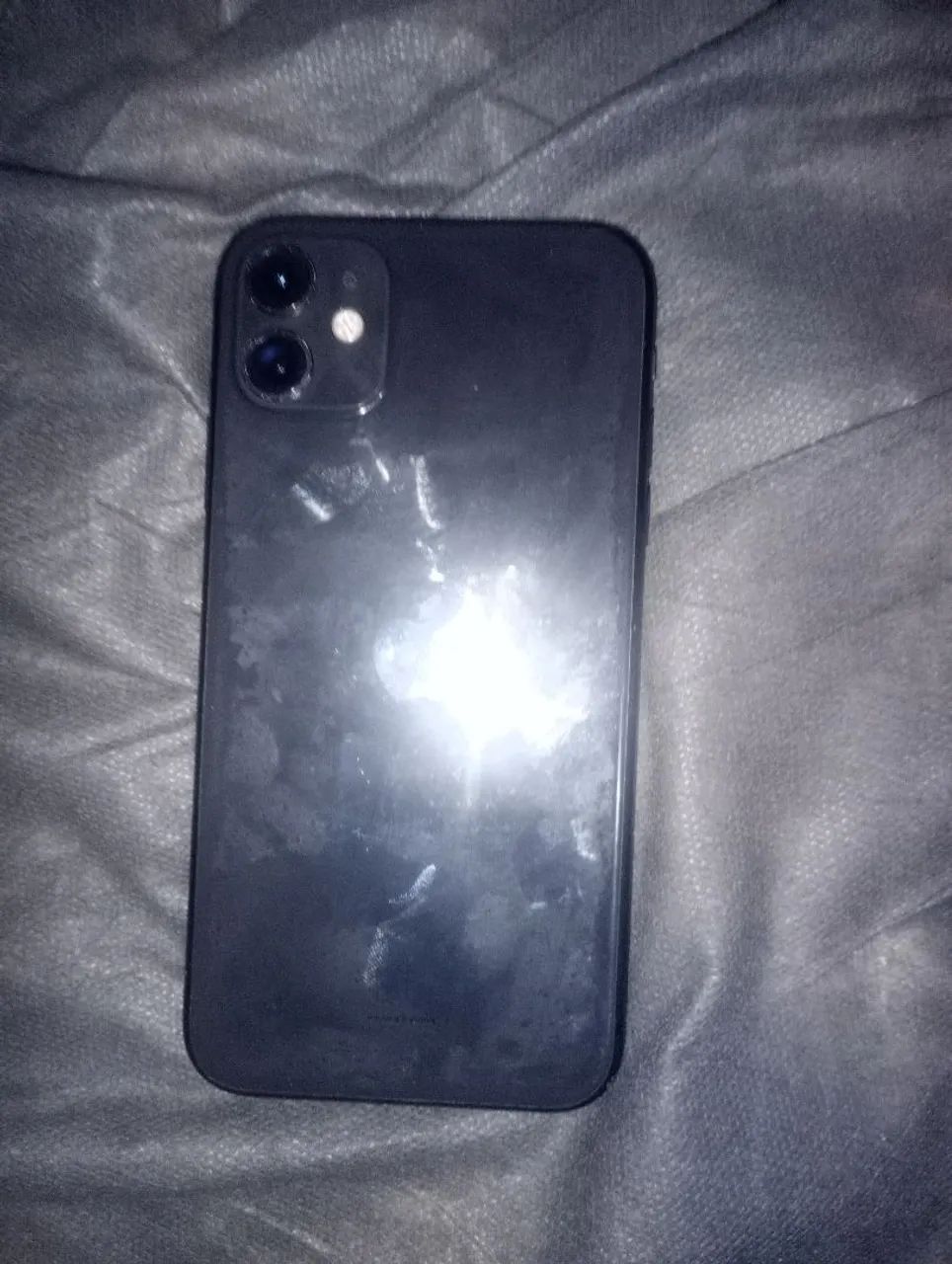Celular iPhone 11