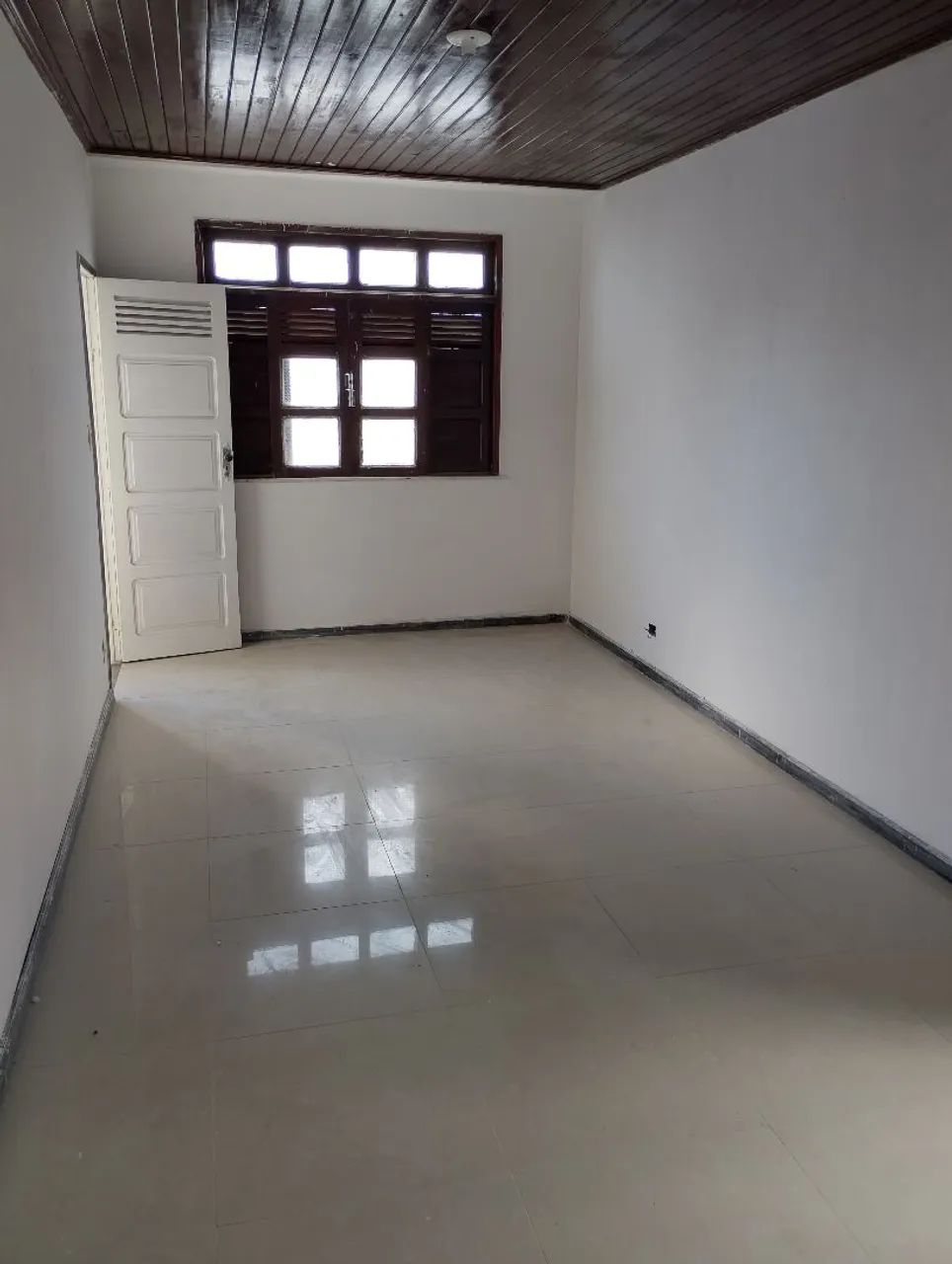 ALUGA-SE CASA - 1º ANDAR | PARIPE<br> - Foto 2