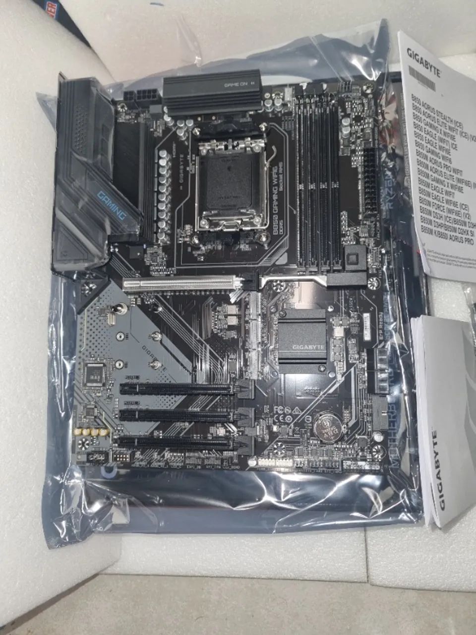 Placa Mae B850 Gaming WiFi6 Gigabyte AM5 DDR5  - Foto 5