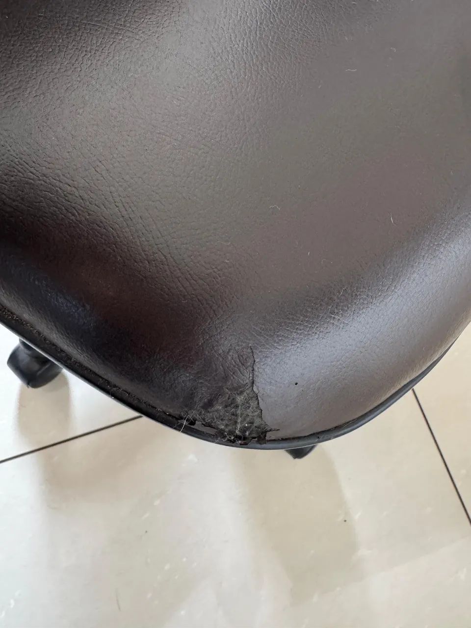 Cadeira de couro executiva  - Foto 2