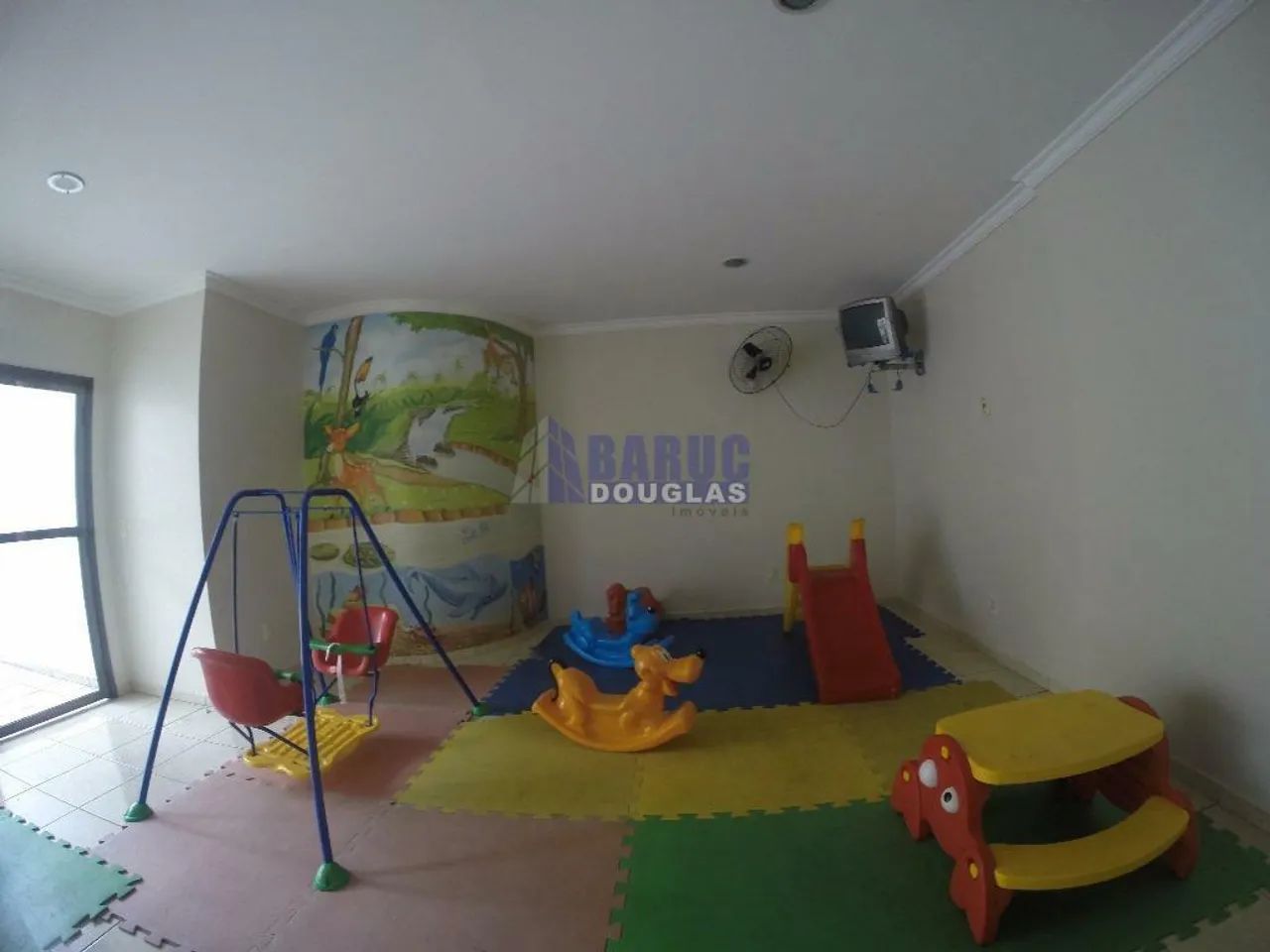 Aluga-se apartamento com 3 quartos sendo 1 suíte, sacada com churrasqueira e pia, 2 vagas, - Foto 2
