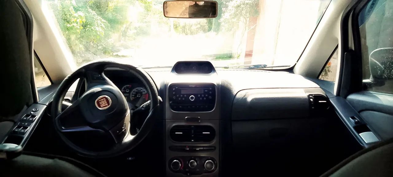 Fiat Idea Adv./ Adv.lock.dualogic 1.8 Flex 5P 2014 - Foto 3