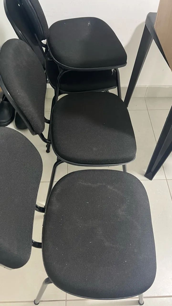Cadeiras giratórias e fixa. - Foto 2