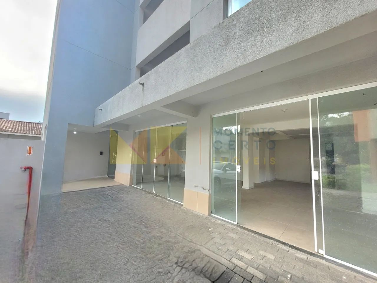 Excelente sala comercial para locação no Centro!