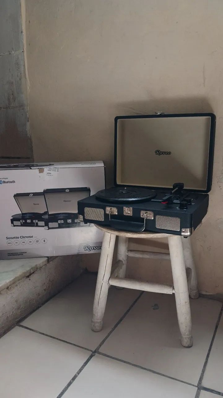 Vitrola Raveo Sonetto