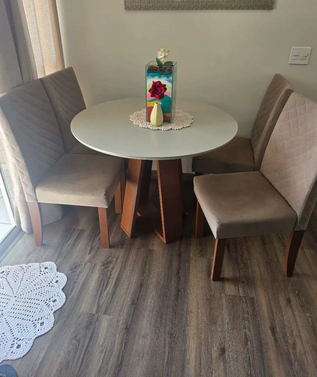 Mesa de 4 cadeiras