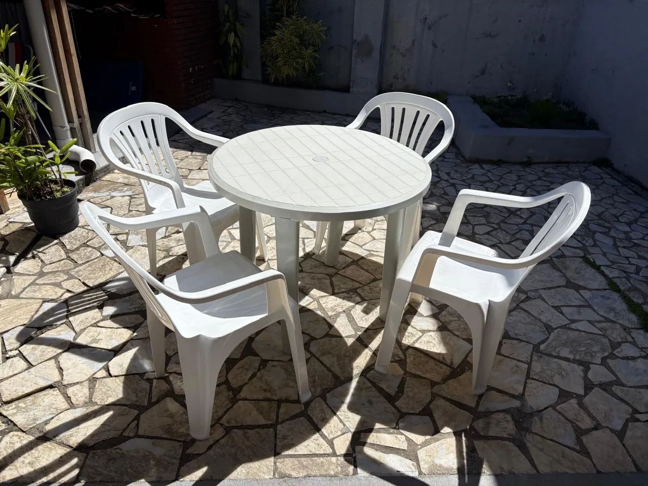 Conjunto mesa com cadeiras