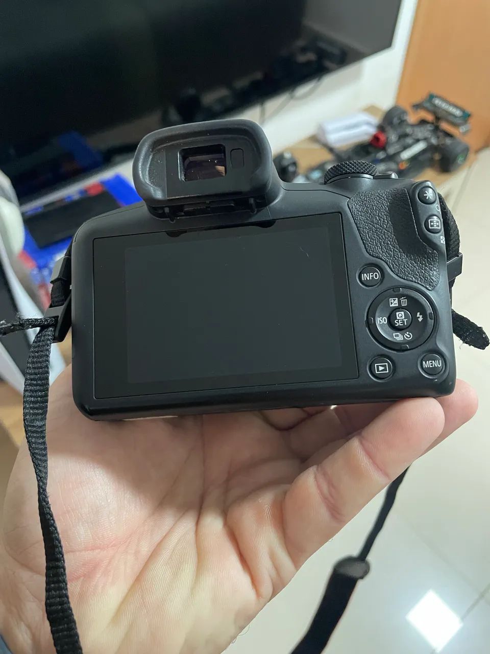 Camera Canon EOS R100 - Foto 2