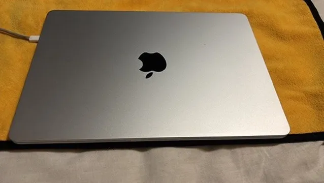 MacBook Pro 16