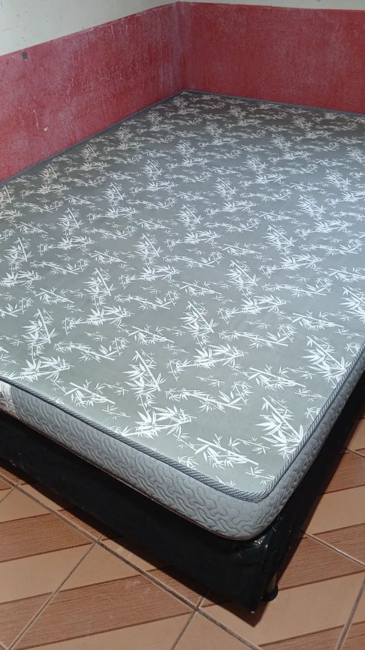 Vendo Cama Box com Colchão - Foto 2
