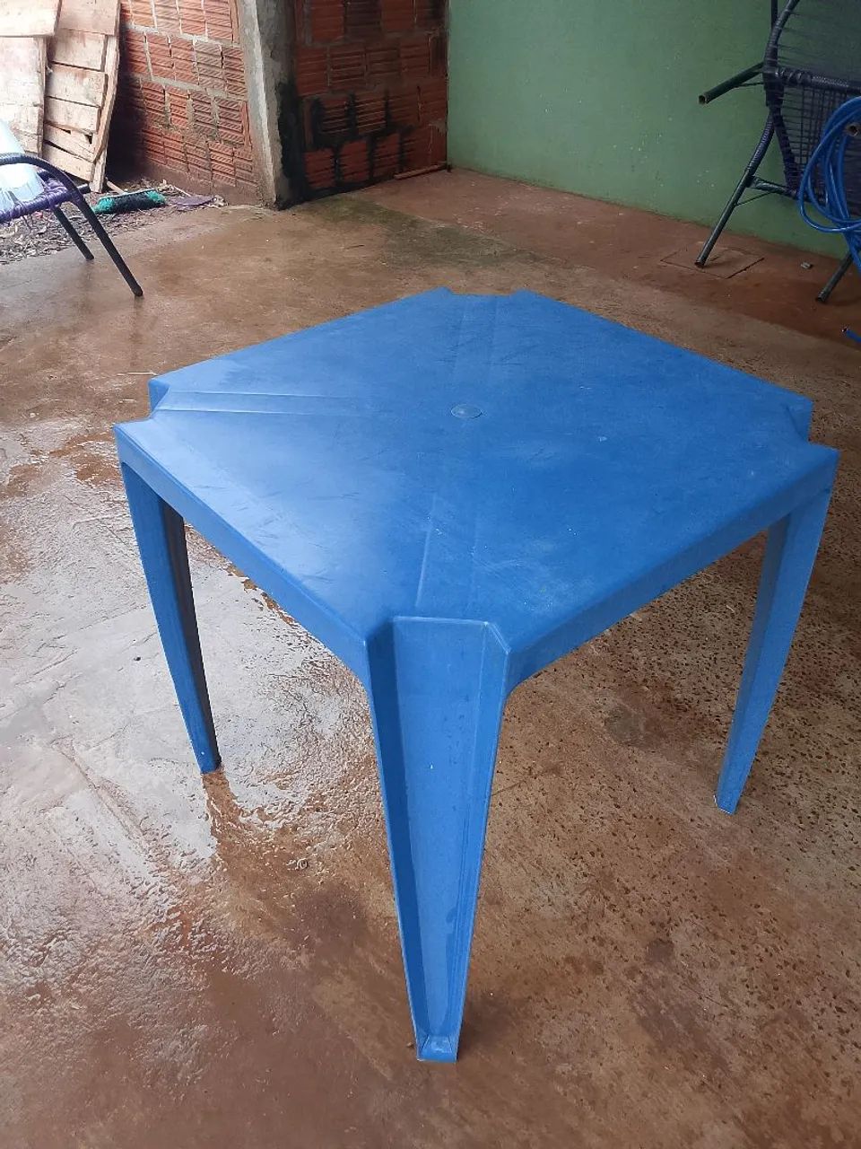 Mesa de Plástico Azul Reforçada (Estilo Bar/Boteco) - Foto 3
