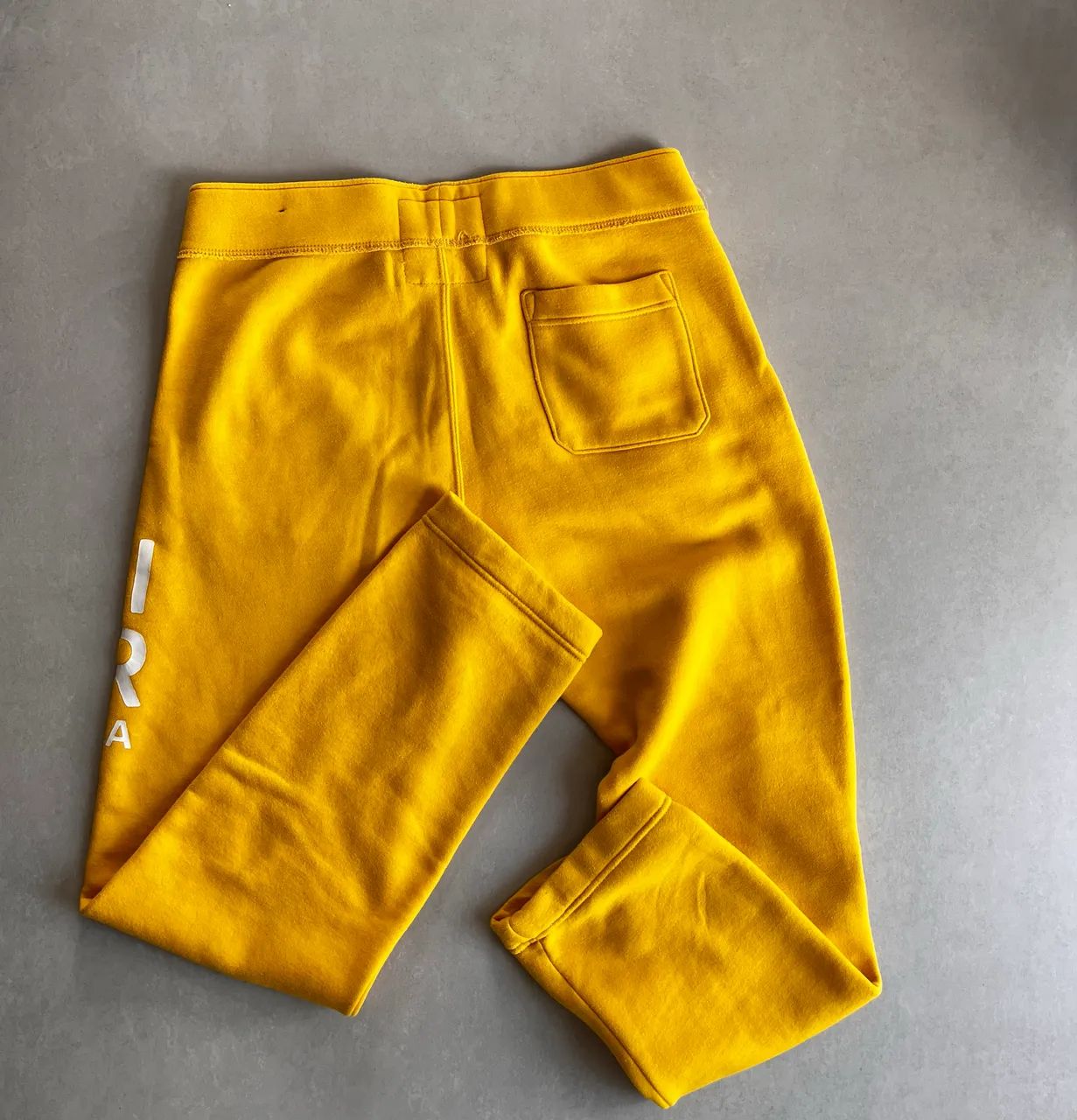 Calça em moleton Hollister amarela M - Foto 4