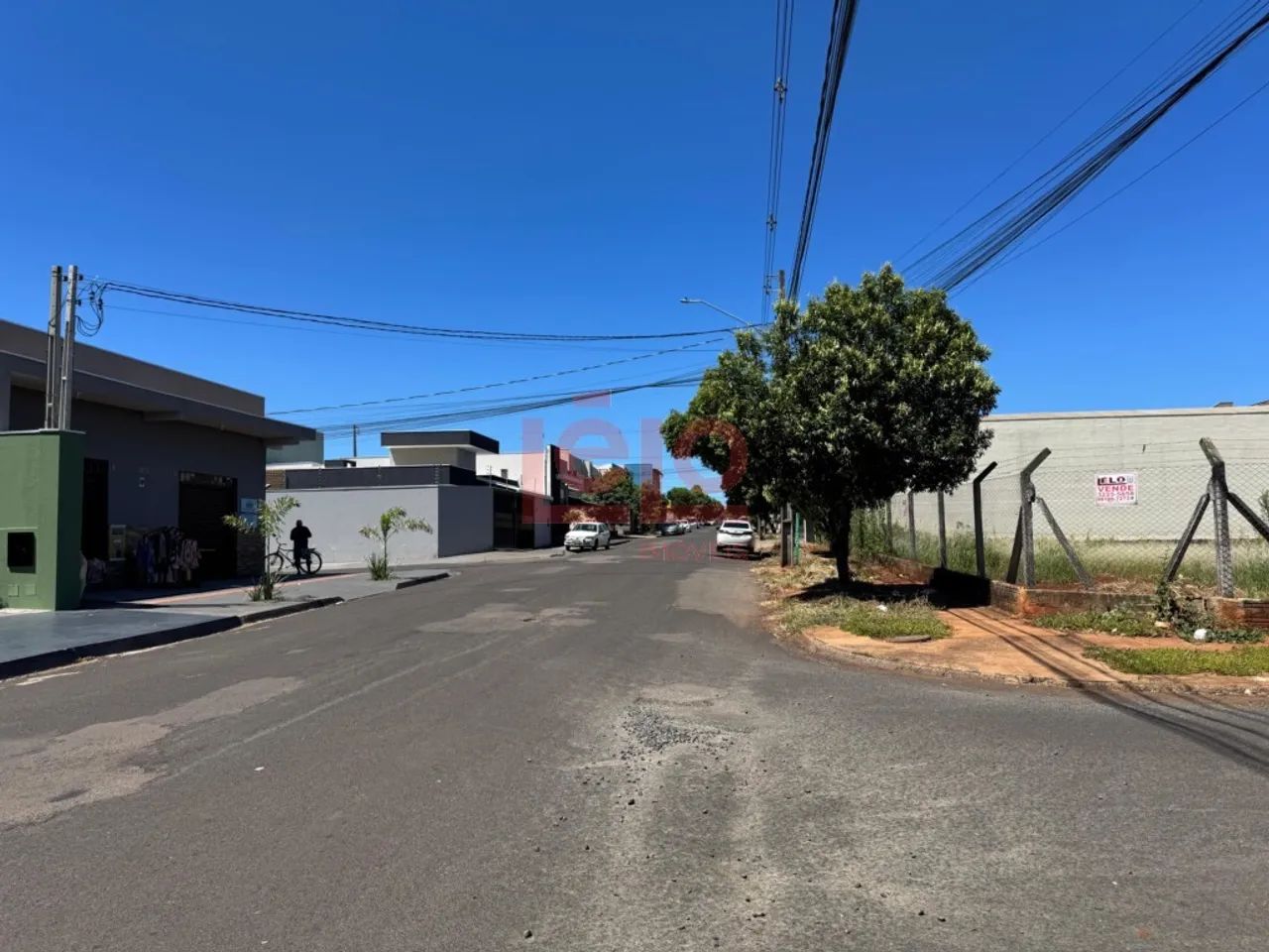 Terreno de esquina comercial e residencial. - Foto 5