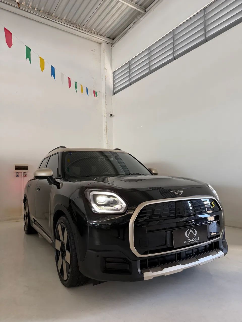 Mini Cooper Country. SE All4 TOP (elétrico) 2025