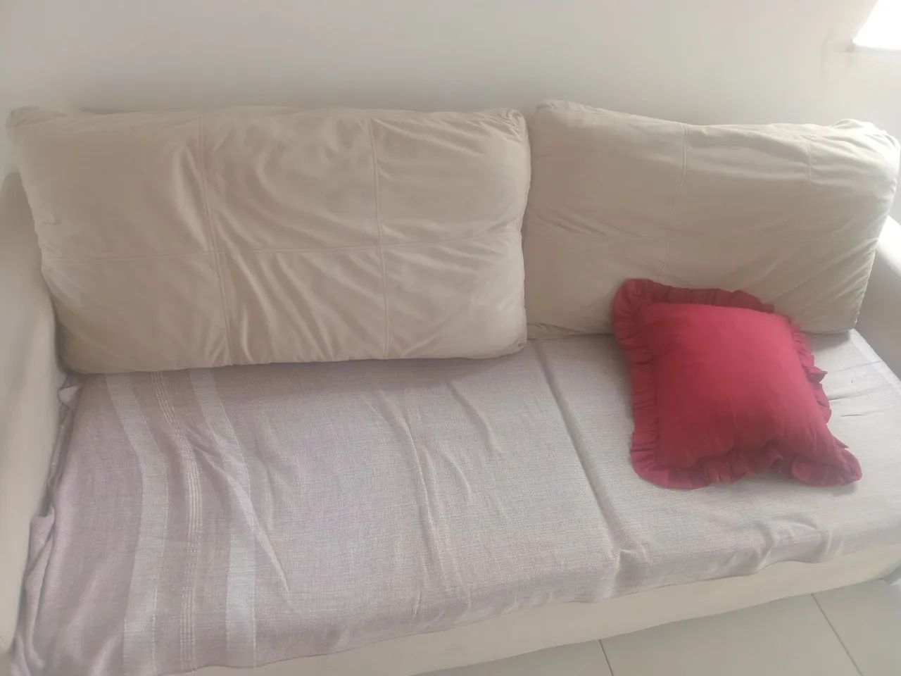 Vendo sofá  de veludo  - Foto 2