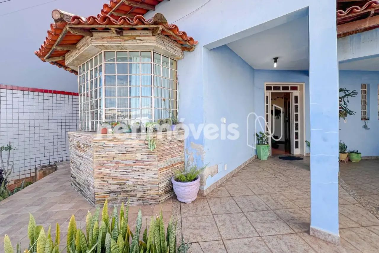 Excelente casa com 4 quartos e 160m²; de área construída no São Paulo - Foto 2
