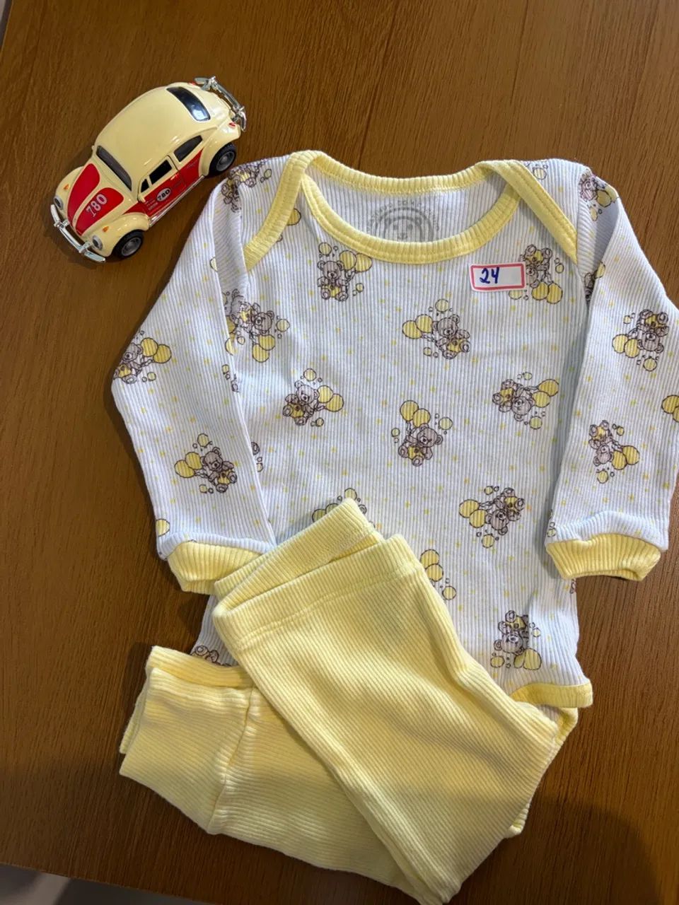 Roupinhas de 3-9 meses menino