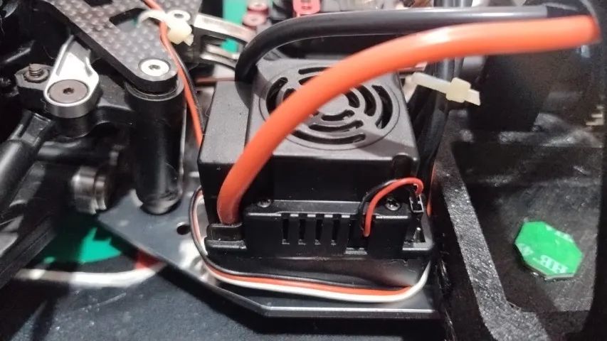 Serpent GT 1/8 Eletrico (Motor e esc novos) - Foto 4