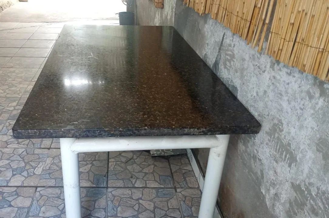 Tampo de mesa de granito (**usada**) - Foto 3