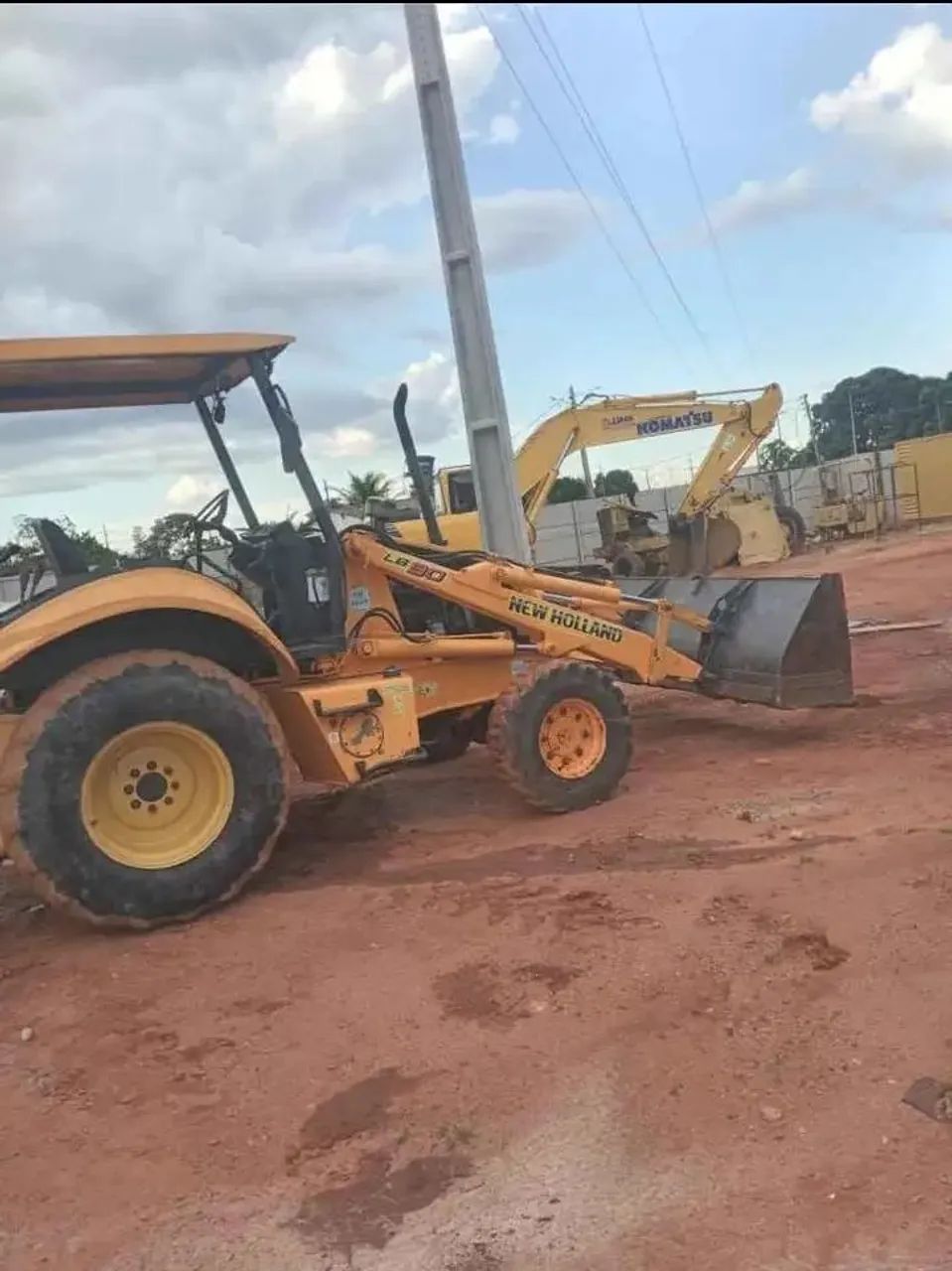 Retroescavadeira new Holland 2002 - Foto 3