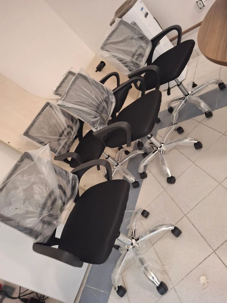 Cadeira de escritório giratória preta 
