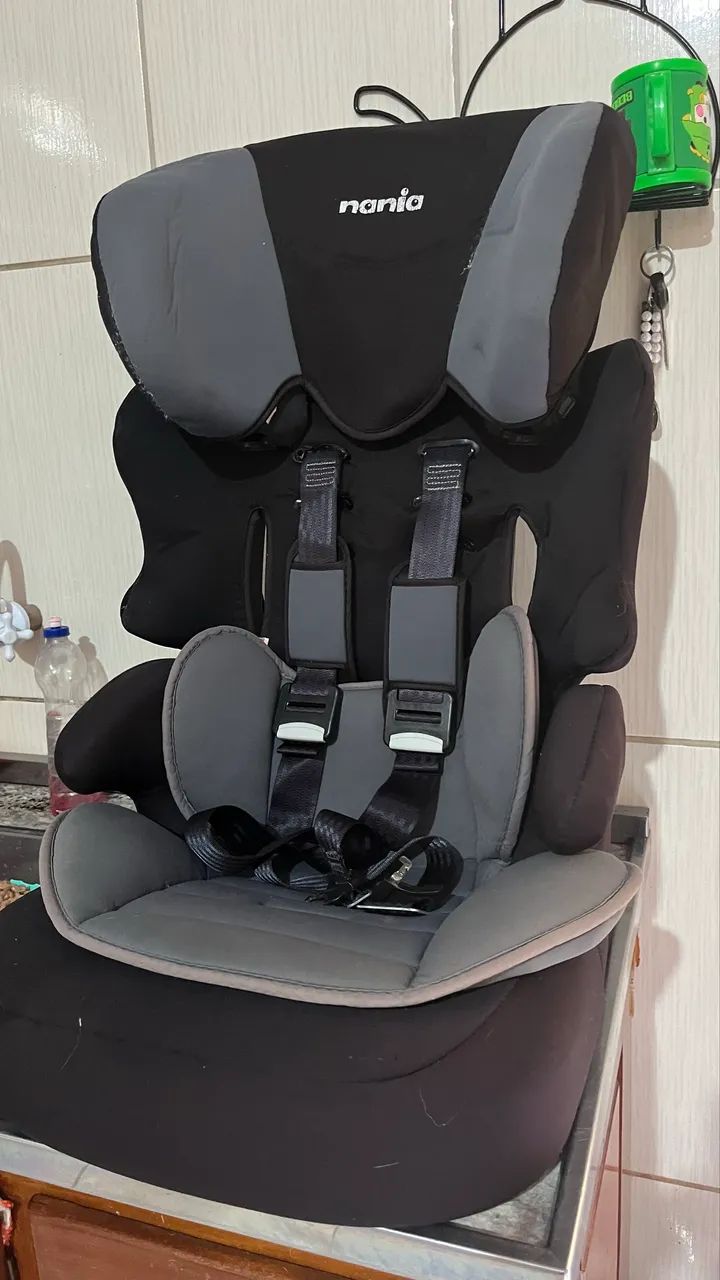 Vende-se cadeirinha infantil de carro