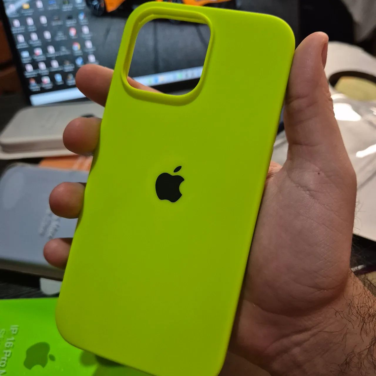 Capa Silicone iPhone 16 Pro Max - Foto 2