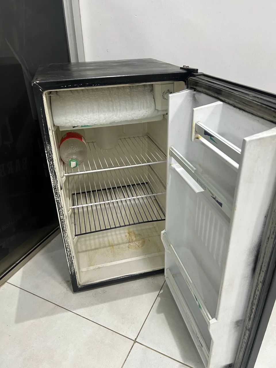 Vende-se frigo bar - Foto 2