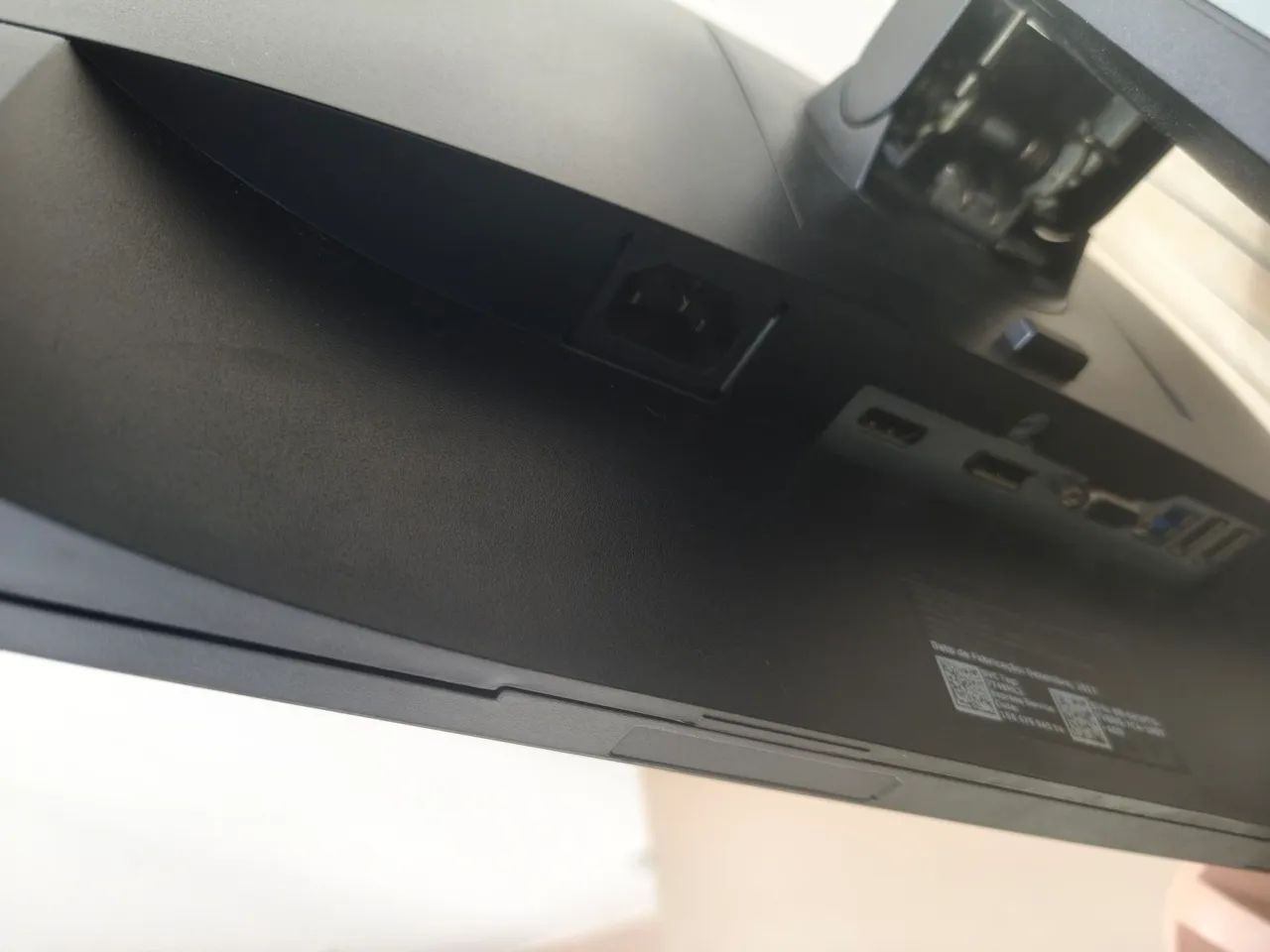 Monitor Dell P2419H 24" Full HD IPS - Ajuste de Altura - Foto 4
