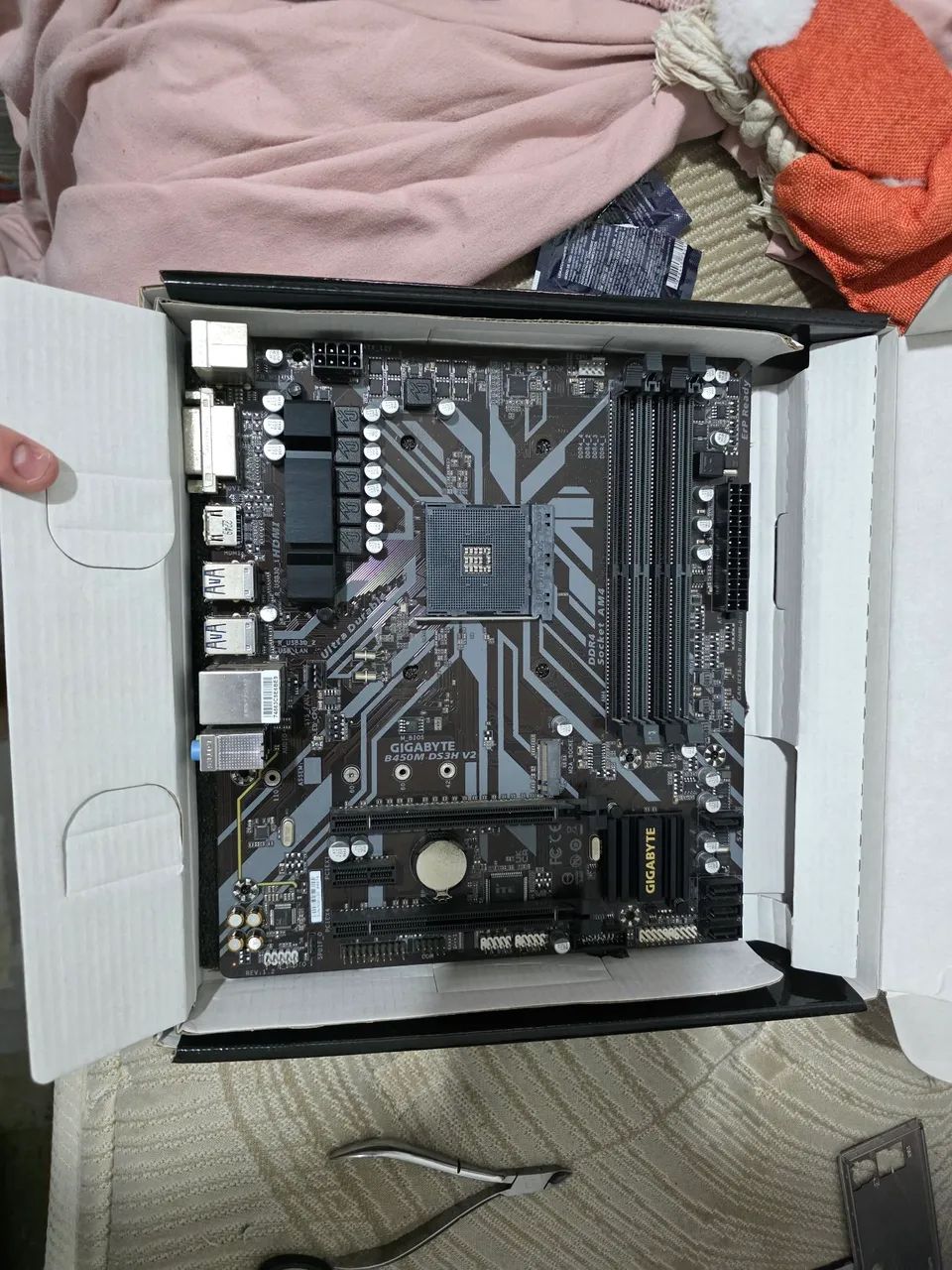 placa mãe b450m ds3h v2 gigabyte - Foto 3