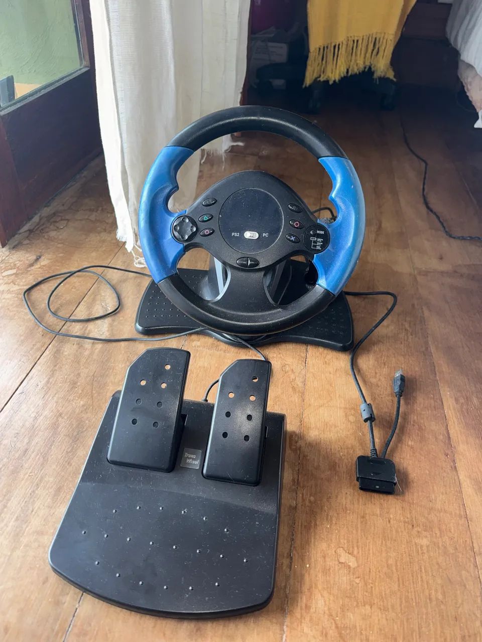 Volante Trans Wheel PS2 e PC com Pedais e Câmbio - Foto 2