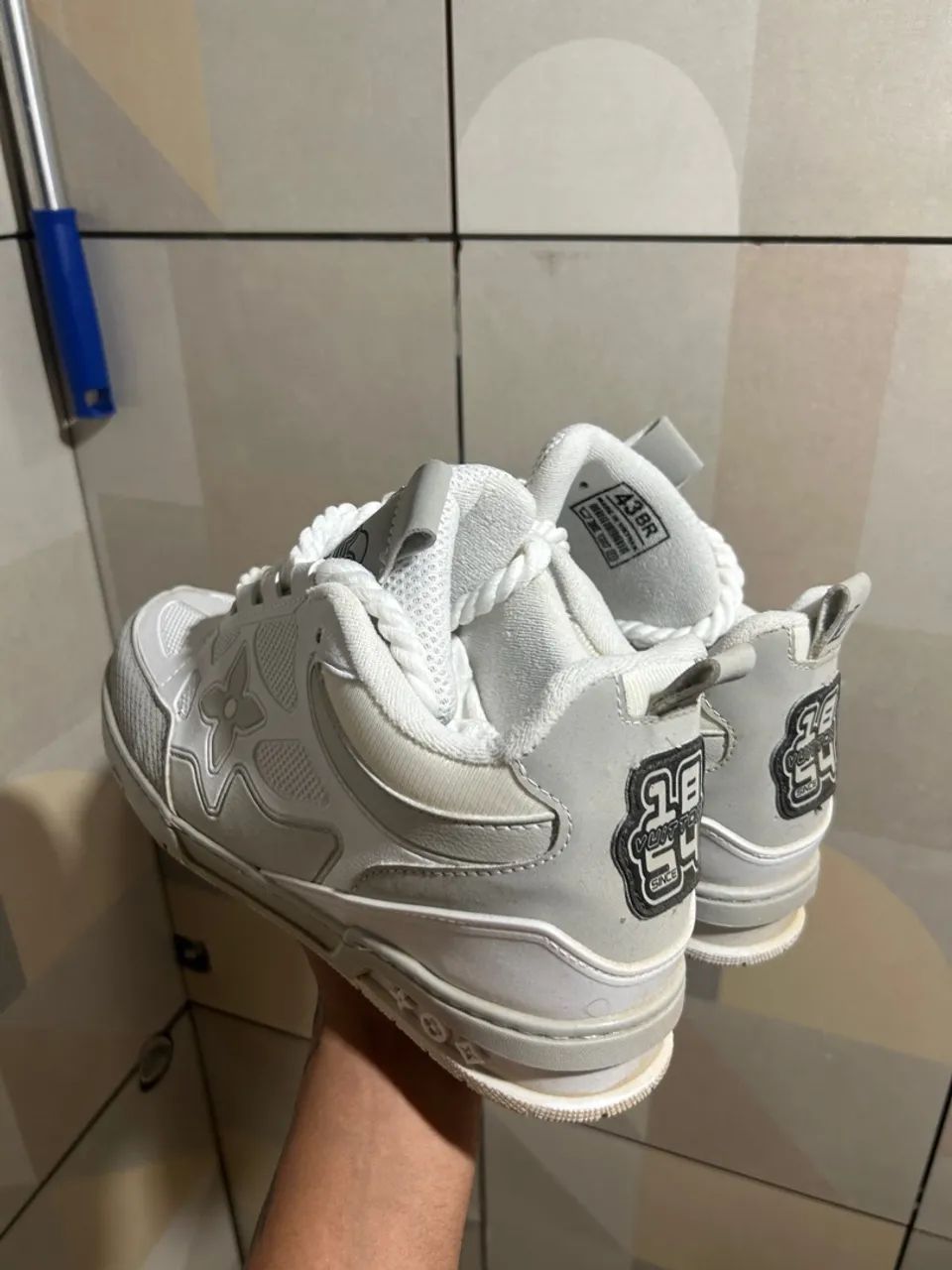 Vendo tênis da lv skate  - Foto 2