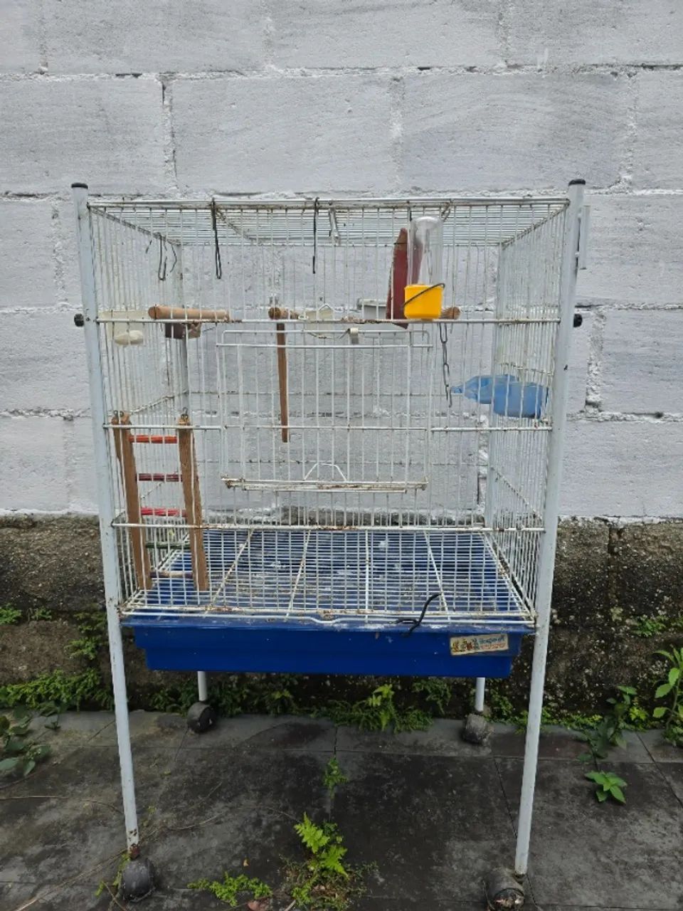 Viveiro para pássaros.