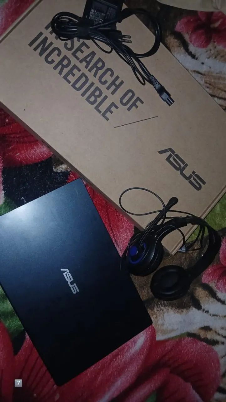 Vendo um notebook 
