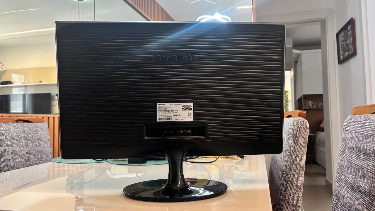 Vendo Monitor Samsung 24 polegadas  - Foto 2
