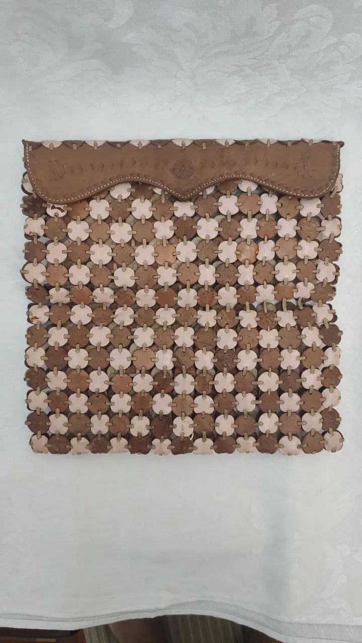 Bolsa clutch artesanal em couro feira a mão - Foto 2