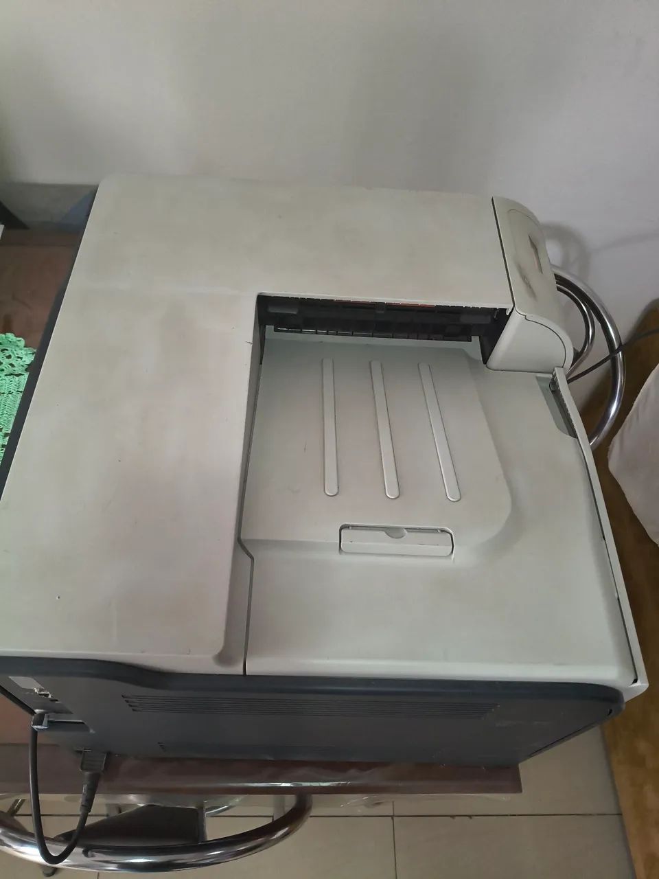 HP Color LaserJet CP3525n - Foto 2