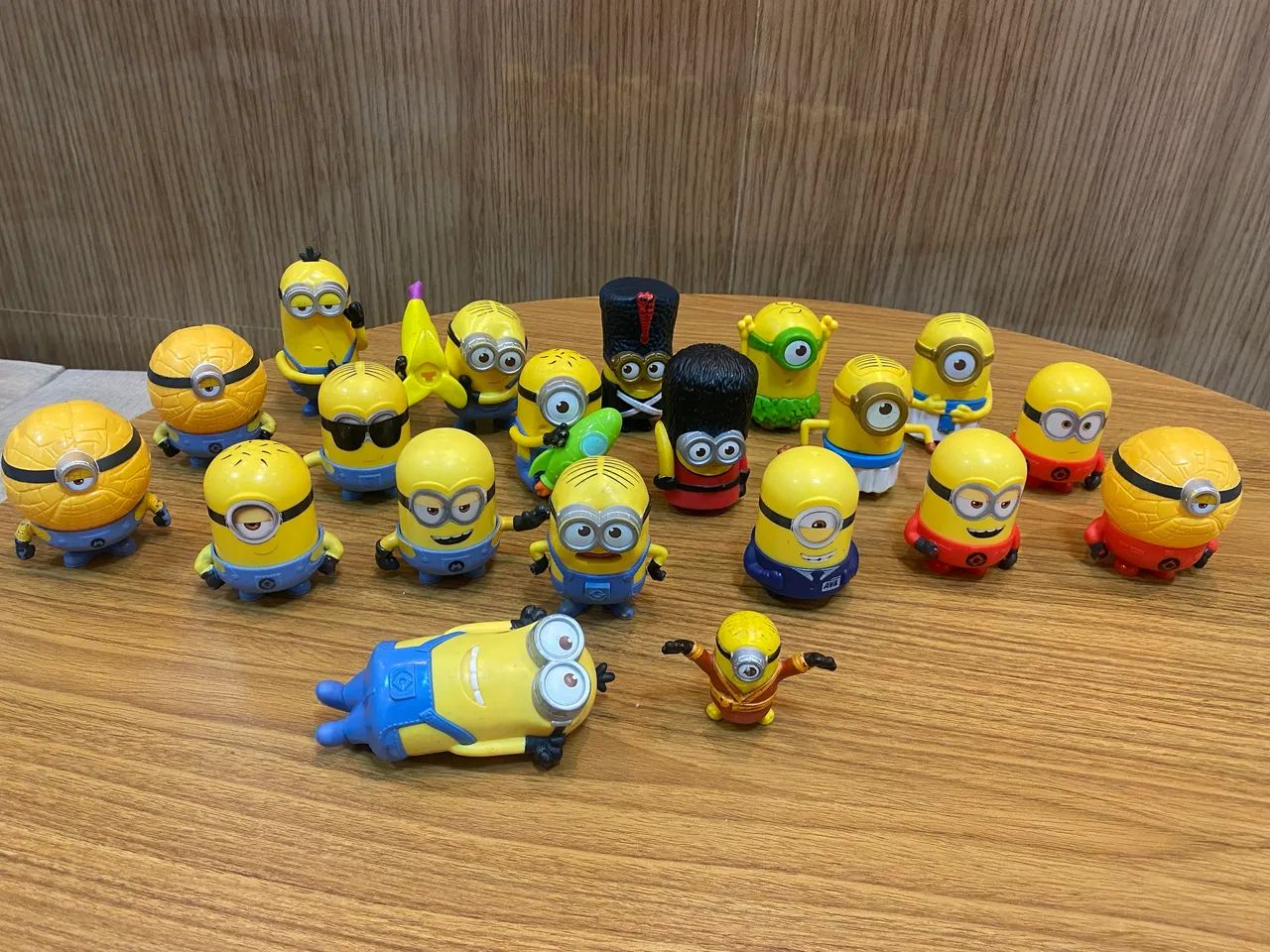 Vendo  Bonecos Os Minions