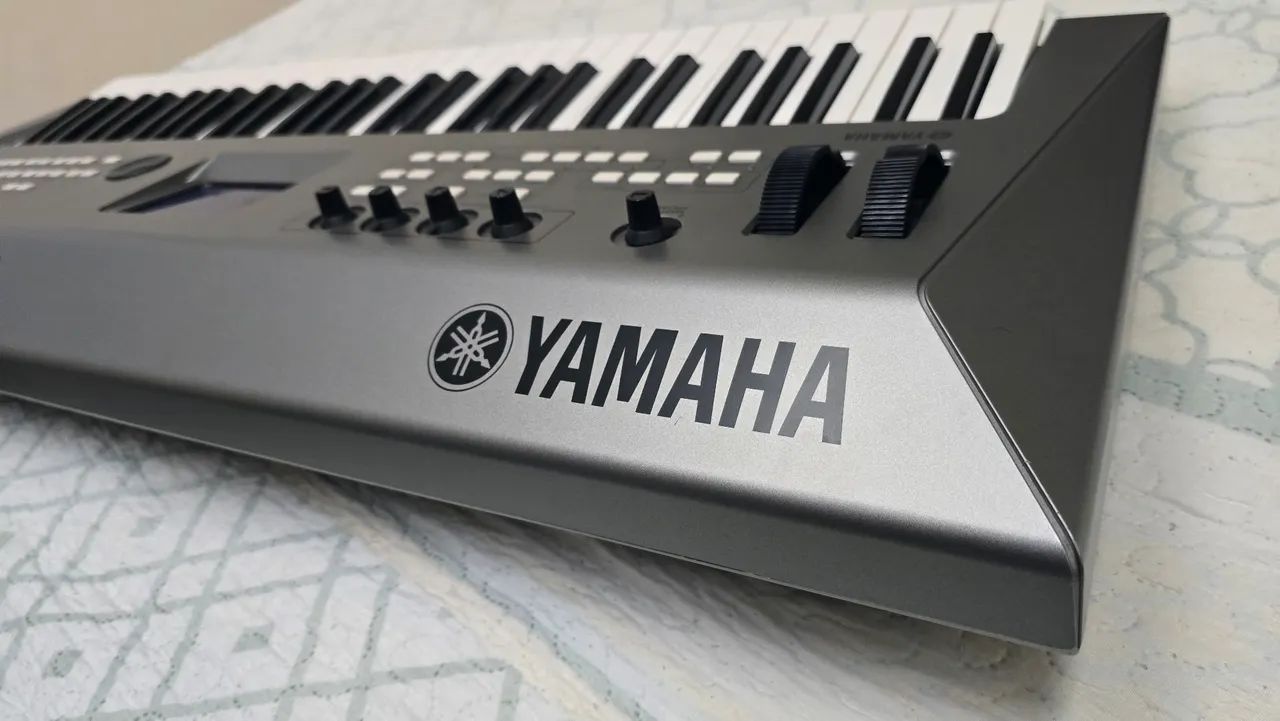 Sintetizador Yamaha MM6 61 Teclas. Sons Profissionais Série Motif