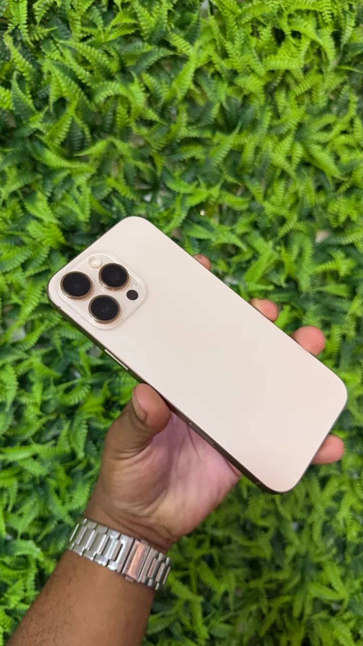 iPhone 16 Pro Max Desert