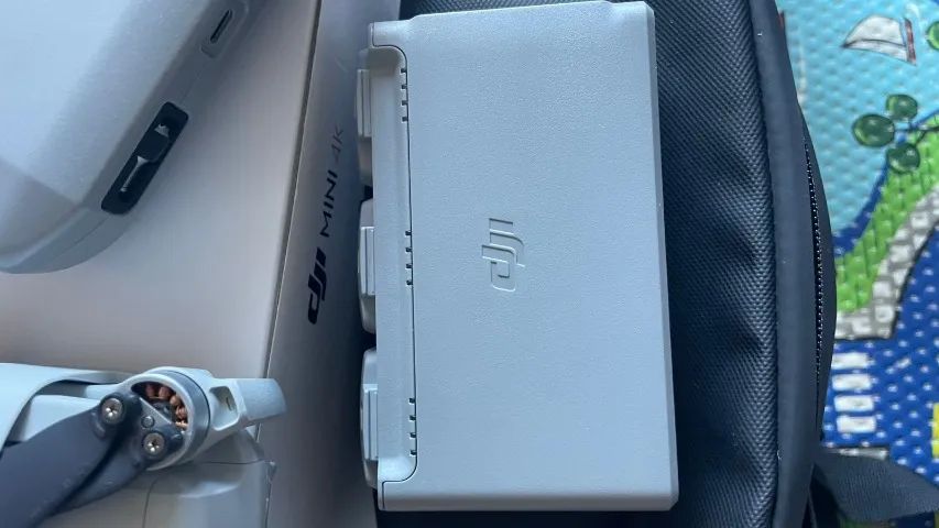 DJI - Mini 4k - Fly More Combo - Foto 3