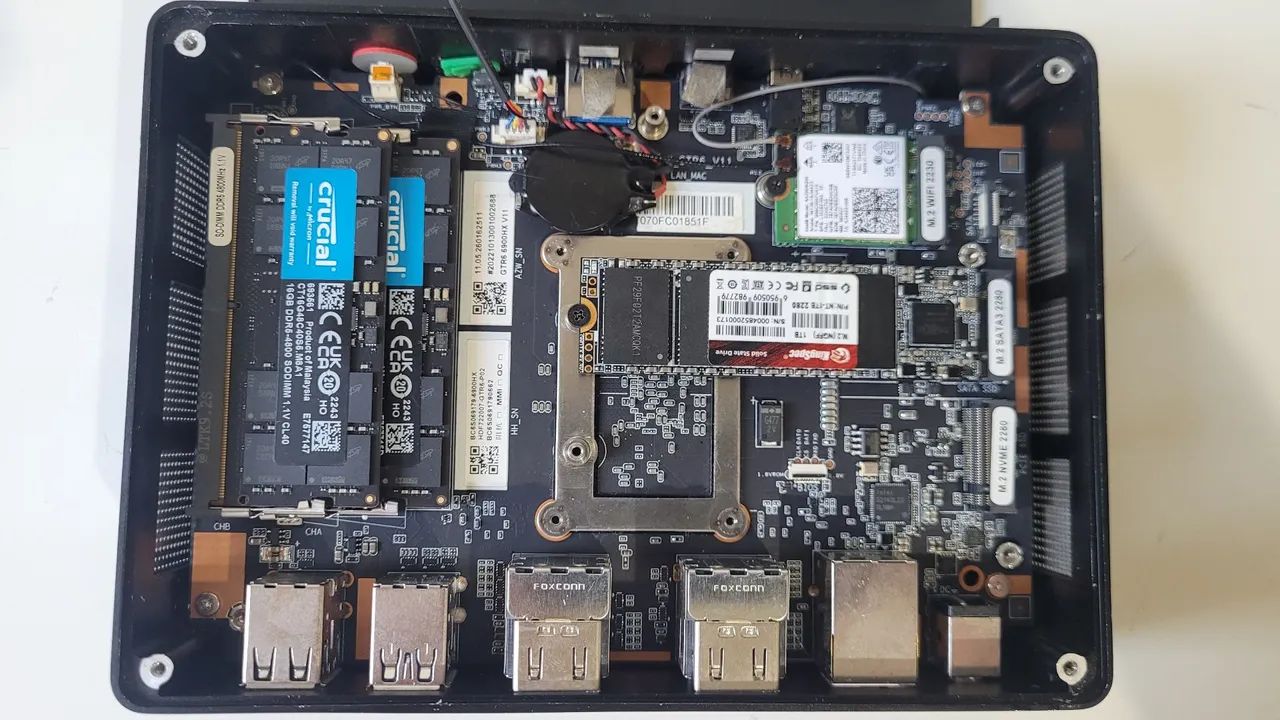 Beelink GTR6 Mini Pc Ryzen 9 6900hx 32GB DDR5 RAM 1TB