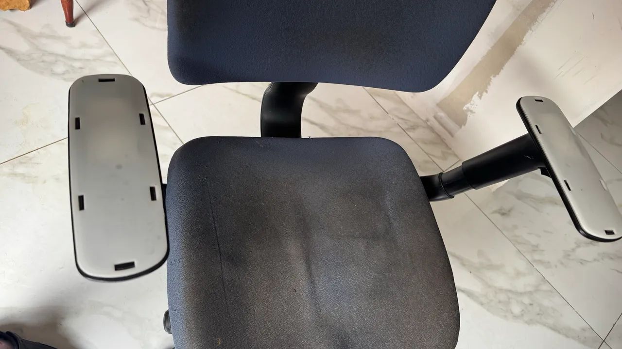 Cadeira Escritório com rodinhas - Foto 5