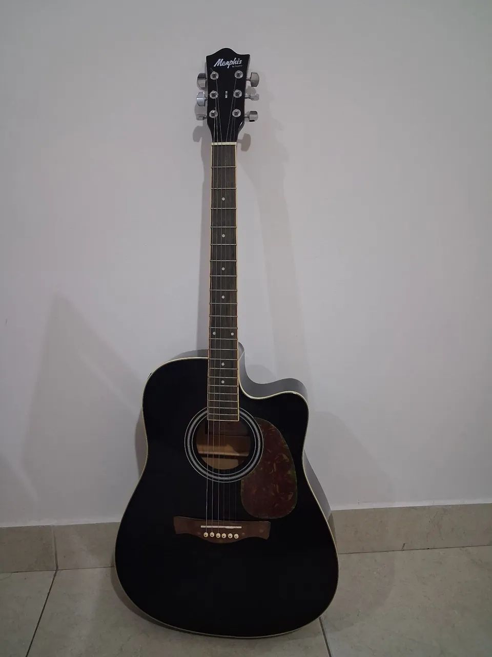 Violão novo com acessórios 
