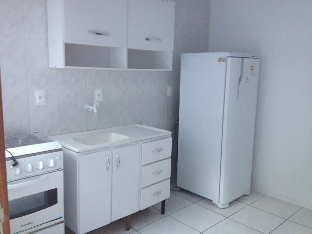 Aluga-se apartamento de 1 quarto mobiliado - Foto 2