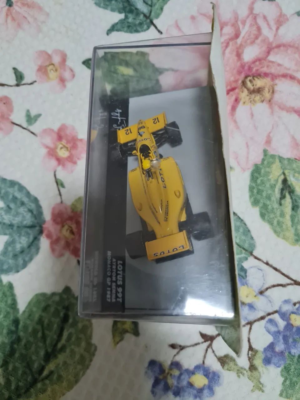 Miniatura F1 Lotus 99T Ayrton Senna GP Mônaco 1977 1/43. - Foto 4